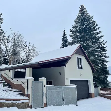 Dum V Hlasne Trebani * Hlasna Treban